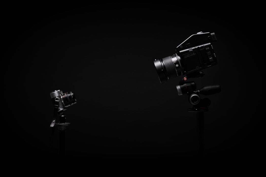 Black and gray dslr camera
